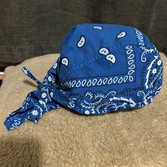 HEADWEAR - Picture 1 of 3